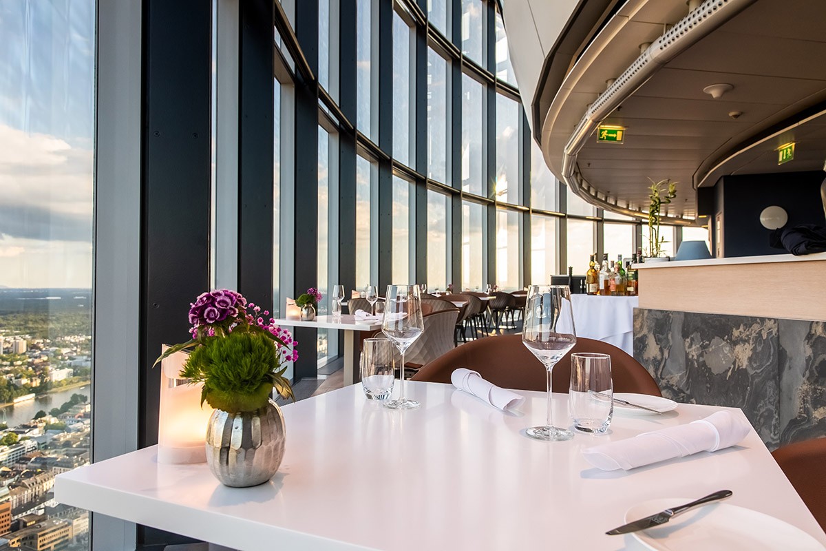 Main Tower Restaurant & Lounge